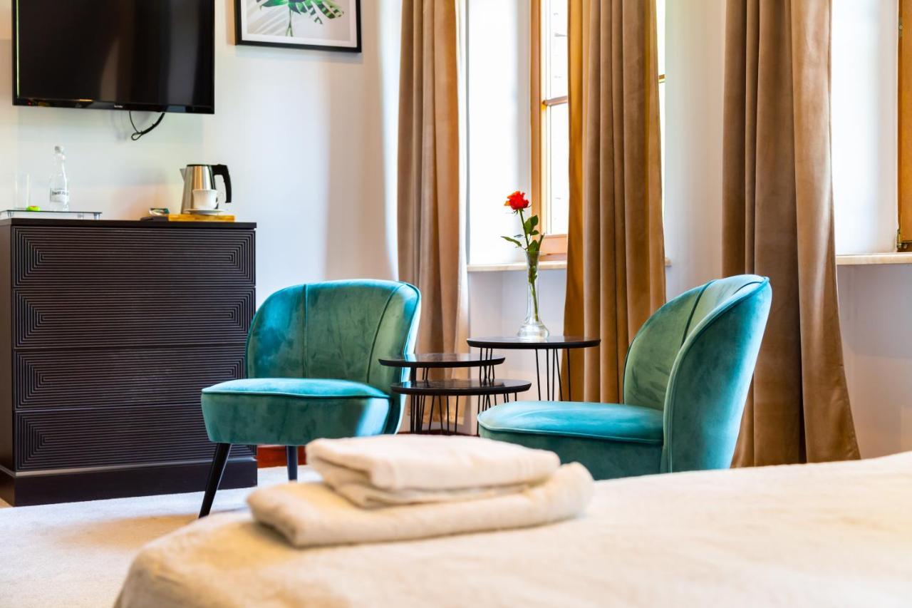 Palac Jablonowo Bed and Breakfast Ujście Esterno foto