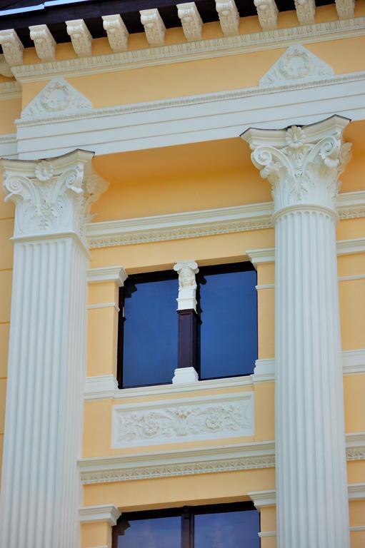 Palac Jablonowo Bed and Breakfast Ujście Esterno foto