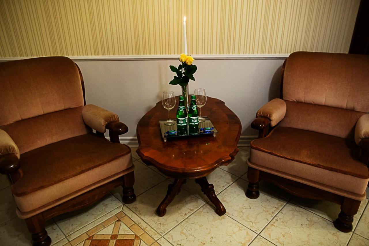 Palac Jablonowo Bed and Breakfast Ujście Esterno foto