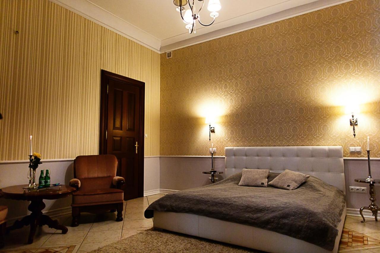 Palac Jablonowo Bed and Breakfast Ujście Esterno foto
